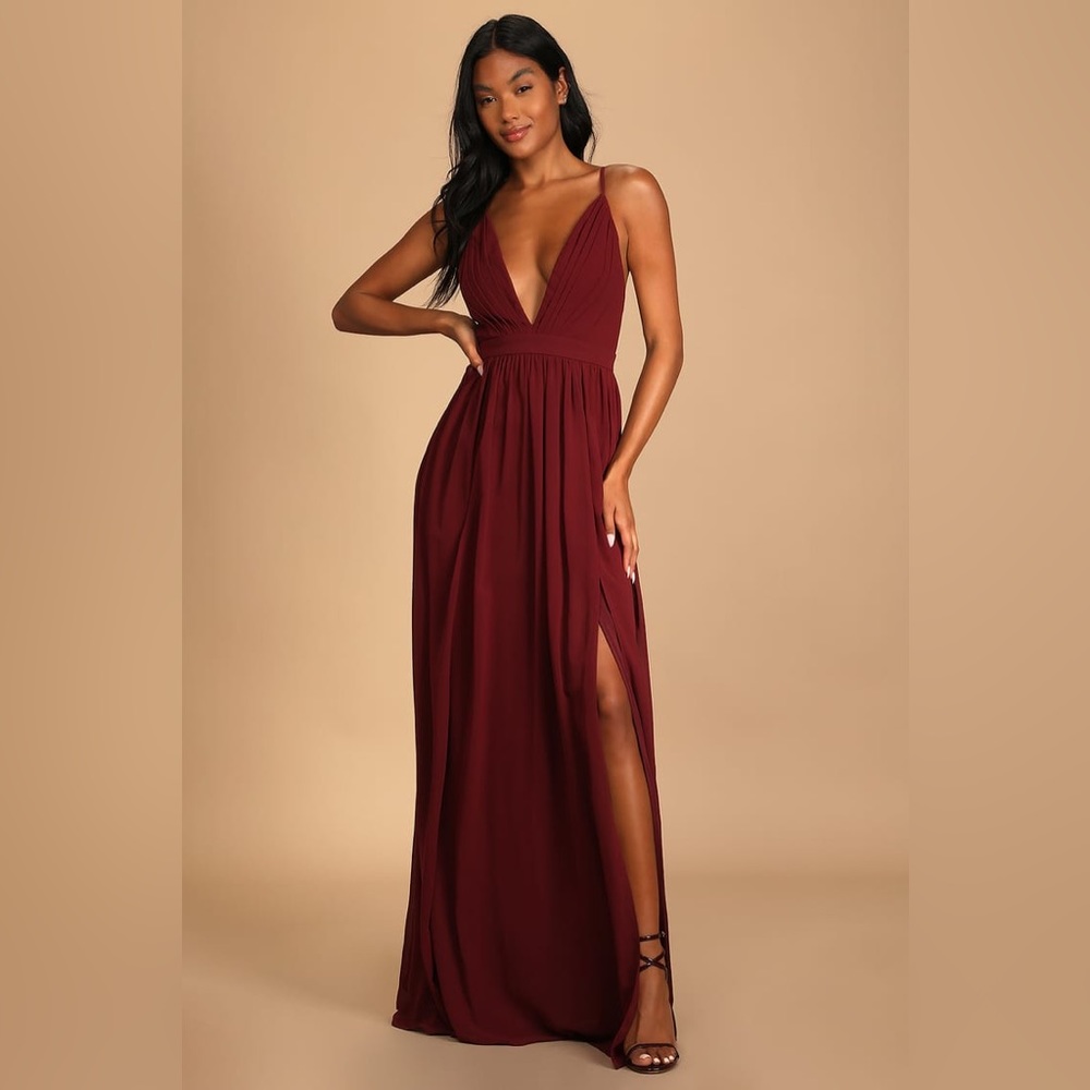 NWT Lulu’s ballroom bliss burgundy pleated maxi dress